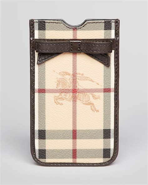 fake burberry iphone 5 case